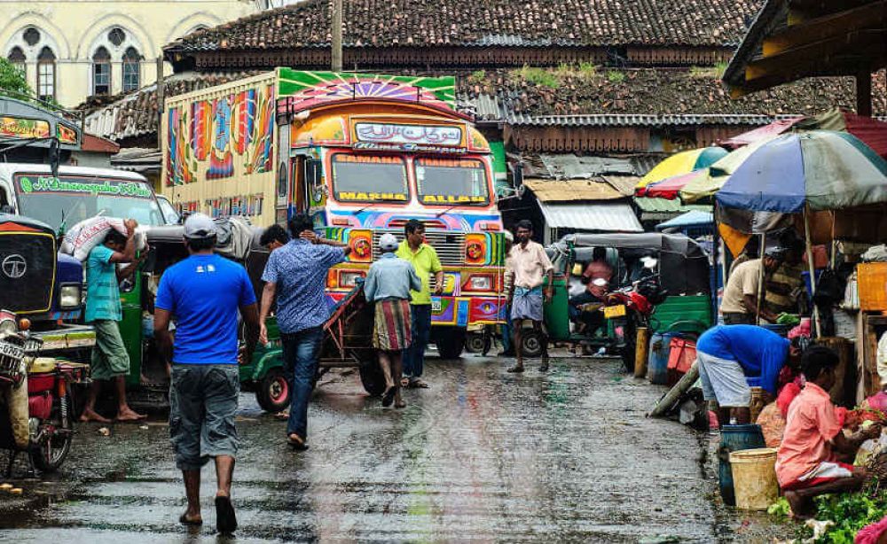 Wander through the Pettah Market